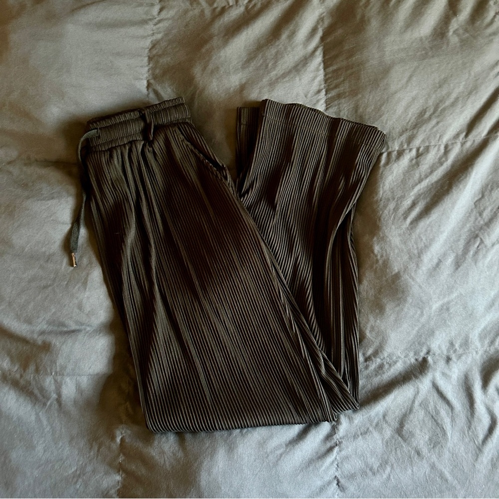BXT Pleated Black Pants